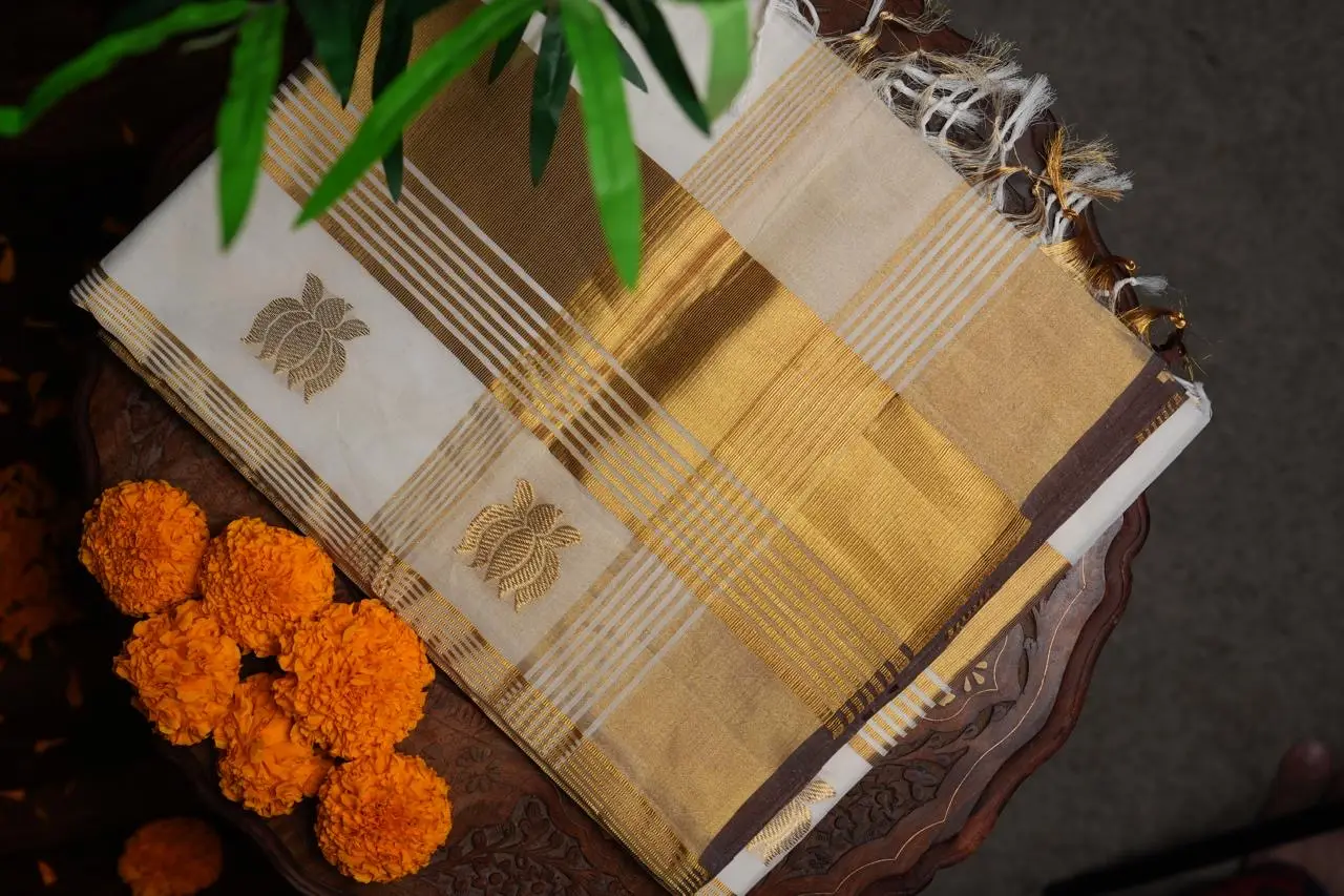 Pure Handloom Lotus Kasavu Saree – Coffee Brown Accent
